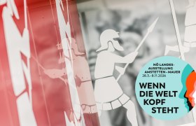 Grafik von r&ouml;mischen Soldaten mit Speeren und einem Kreis mit Text zur Ausstellung in Amstetten-Mauer.